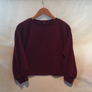 Red cropped sweatshirt, cuffed puff long sleeves